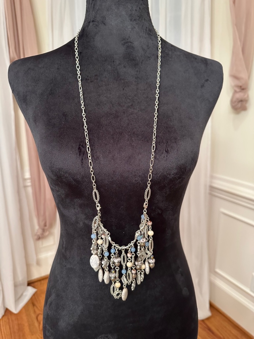 ✨ Vintage High End Costume Jewelry Statement Necklace